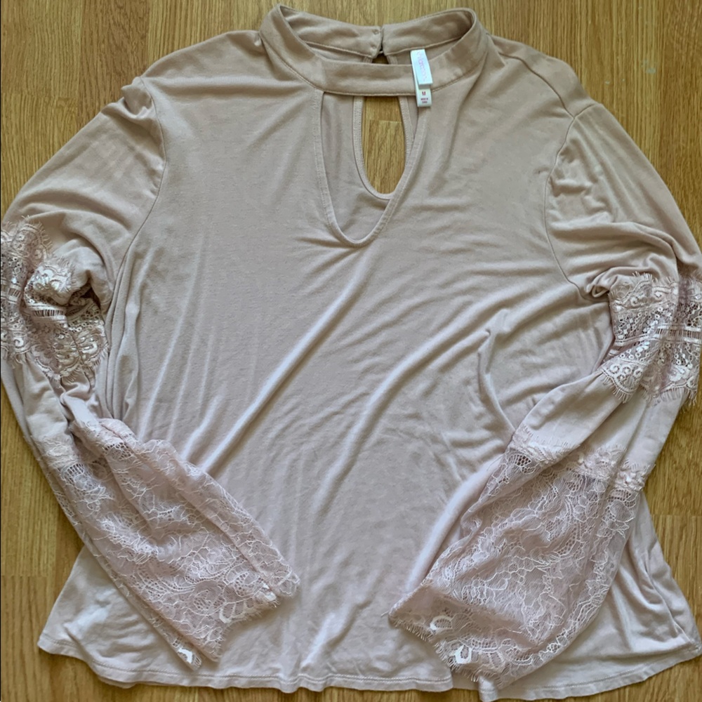 Pink shirt with lace bell sleeves, great for day night or work! Lightly worn!